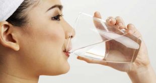 8 فوائد لشرب الماء الدافئ يومياً أهمها منع الشيخوخة المبكرة